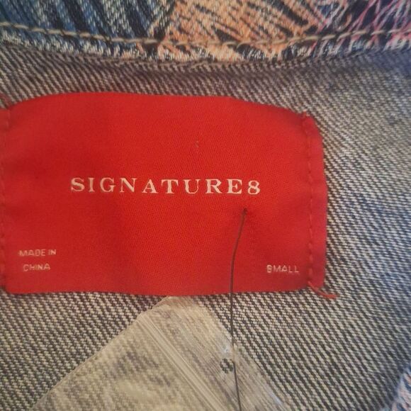 Signatures 8 printed denim jean jacket size S NWT - Picture 7 of 8